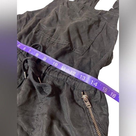 Aritzia Wilfred Free Black Utility Shortalls Romper Overalls Women’s Size XS - Picture 3 of 10